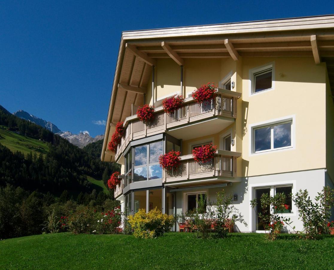 Appartement Hotel Erlhof Deluxe Lutago Exterior foto